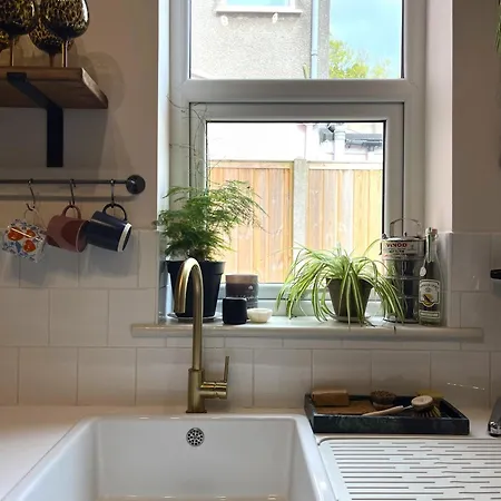 Elegant And Eclectic Near Ashton Gate Μπρίστολ
